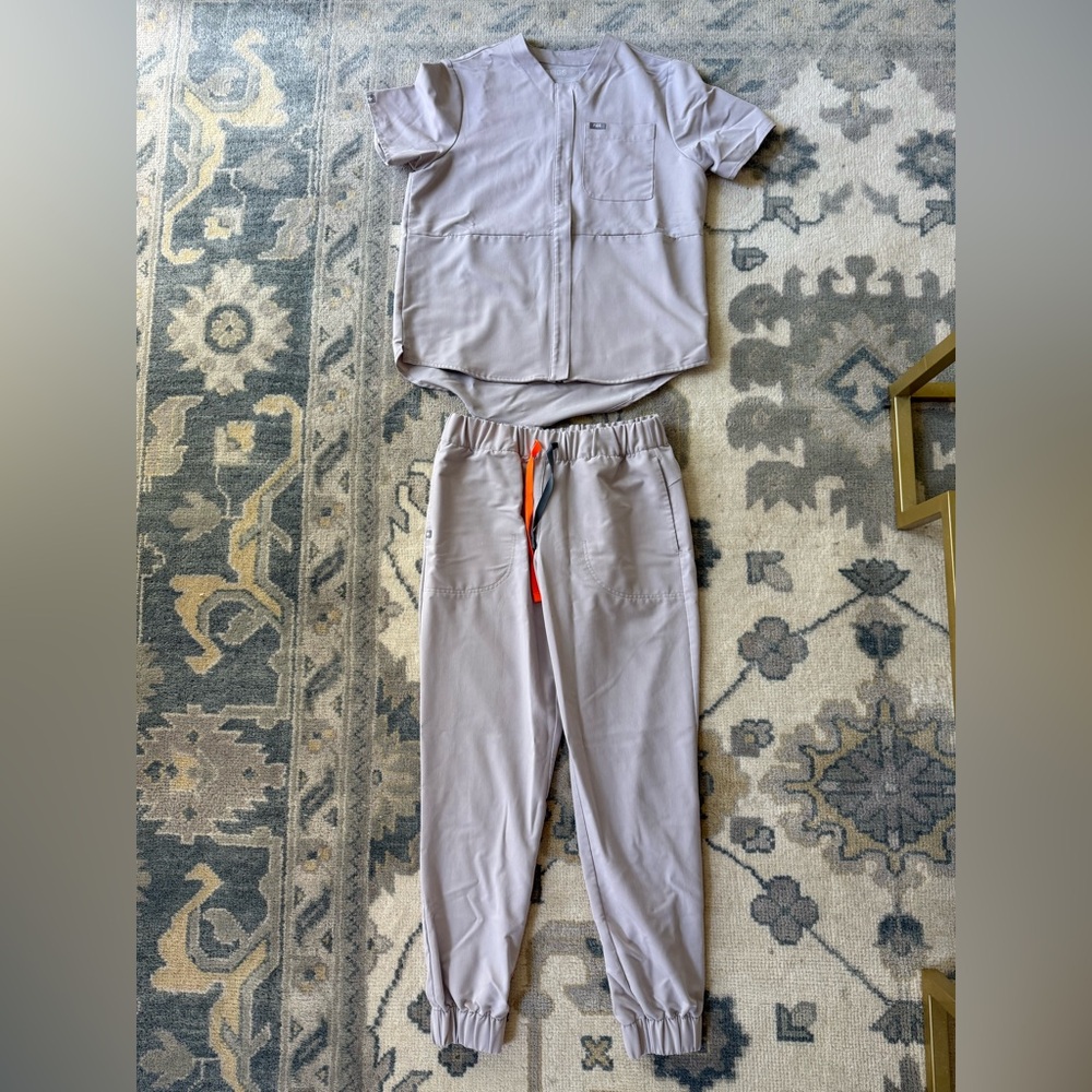 Figs medium jogger pants and small top